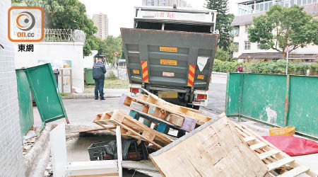 警方封鎖意外現場調查。（梁志雄攝）