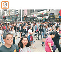 合資格的市民下月一日可申請四千元關愛共享計劃。