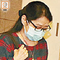 肇事女司機受傷送院。（沈厚錚攝）