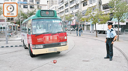 警員在場調查。（何偉鴻攝）