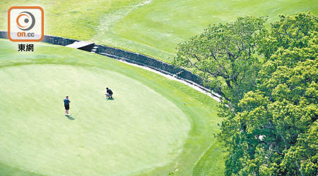 土地供應專責小組建議收回粉嶺高爾夫球場三十二公頃土地。