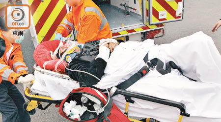 交通意外當日共有兩名傷者先後送院。