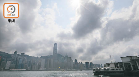 天文台預計今年會有四至七個熱帶氣旋進入香港五百公里範圍。（黃仲民攝）