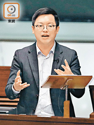 何啟明講嘅「譚仔話」，唔知局長聽唔聽得明呢？（何量鈞攝）