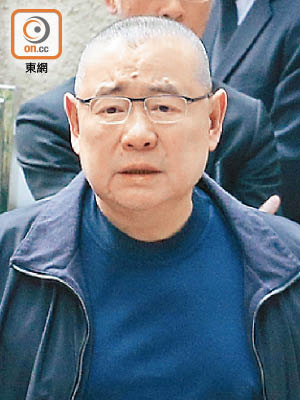 劉鑾雄向法院申請司法覆核許可，以反對《逃犯條例》修訂具追溯力。