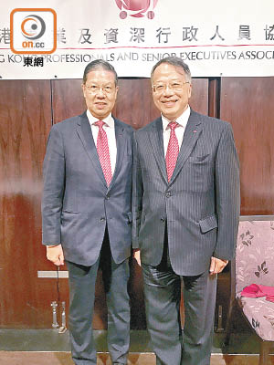 梁廣灝（左）同另一名副會長羅志聰（右）講起近期工程界出咗好多事。（梁家寶攝）
