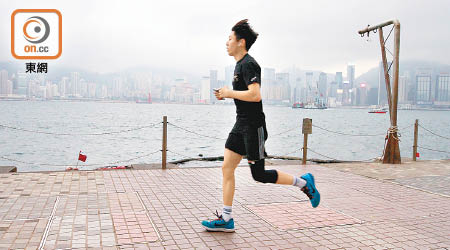 根據國際指引，每周進行跑步等恒常性運動一百五十分鐘就能達到保持心臟健康的目的。