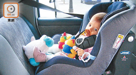 美國兒科專家提醒，嬰兒汽車座椅不宜「一物二用」當嬰兒床，否則嬰兒有窒息風險。
