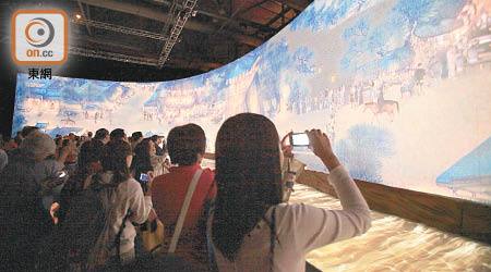 九年前《清明上河圖》在港展出時吸引大批市民到場觀賞。