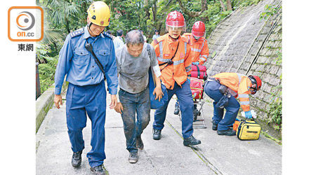 事主手腳擦傷送院。（林耀康攝）