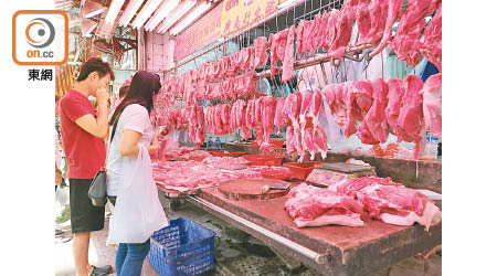 街市昨日新鮮豬肉價格飆升。（何量鈞攝）