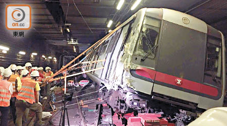 機電工程署正就荃灣線列車相撞事件展開調查。