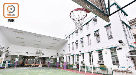 九龍樂善堂日前計劃將九龍樂善堂小學校舍改裝作過渡性房屋。