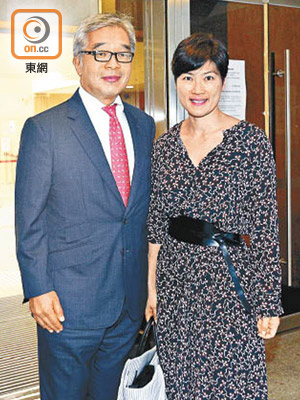 原告陳禹嘉及其妻子。