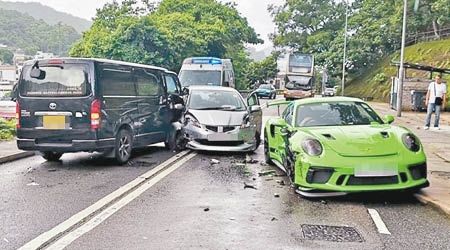 西貢西沙路三車相撞。（互聯網圖片）