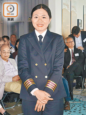 郭詠恩是本港首位考獲遠洋船輪機長資格的女性。（黃偉邦攝）