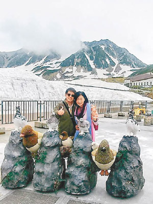 蕭偉強日前同太太去日本立山旅行。（互聯網圖片）