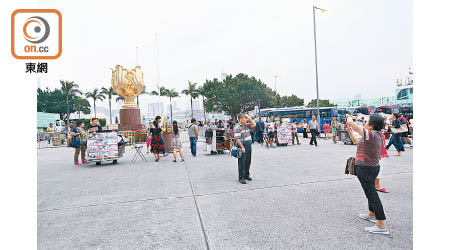 近期社會衝突不斷，業界指有海外旅客取消來港，內地訪港旅客量亦大減。