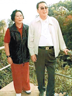 李鵬與夫人朱琳退休後不時到各地遊覽。（互聯網圖片）