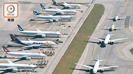 機場二○一八/一九年度客運量及飛機升降量均錄得新高。（資料圖片）