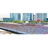 深圳灣日前舉行警察大練兵誓師。（互聯網圖片）