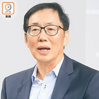 陳健波質疑政助處理唔到政治工作。