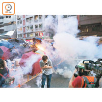 香港未來三至四星期出動催淚彈的情況，將成為局勢的指標。