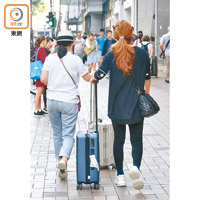 反修例示威及連場暴力衝擊嚇怕外來旅客，訪港旅客連月下跌。（黃偉邦攝）