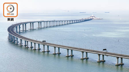 大橋車流量不似預期，去年平均每日架次只佔○八年估算的約一半。