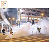 本港的示威持續，令經濟及民生都受到嚴重影響。