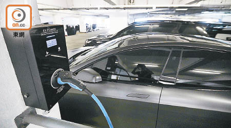 運輸署至今共接獲一千八百多宗電動車「一換一」計劃申請。