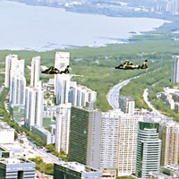 直升機飛越香港上空。