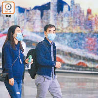 香港<br>佩戴口罩能減低感染武漢肺炎機會。