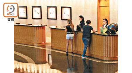 訪港旅客減少，酒店大受影響。