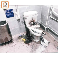 1月27日  佐敦道一洗手間的坐廁疑被炸毀。