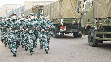 解放軍中部戰區成立駐鄂部隊抗擊疫情運力支援隊。