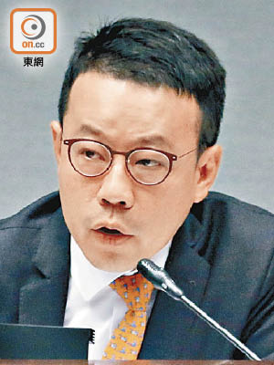 加入房協只有短短一年半，陳欽勉就接掌行政總裁兼執行總幹事嘅職務。