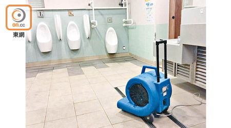 部分公廁設座地式吹風機，被質疑致病毒擴散。