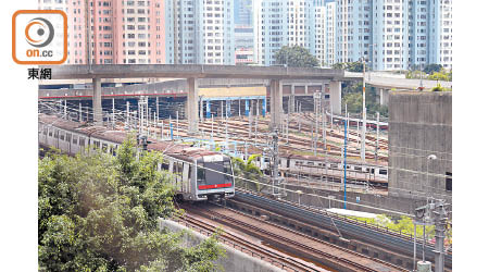 港鐵九龍灣車廠發生人為失誤，導致全廠跳掣停電。