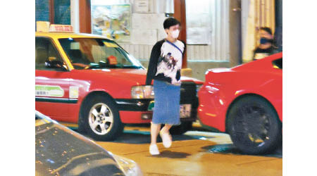 陳淑莊本月二日到深水埗一間酒吧與四十人聚會，涉嫌違反禁聚令。
