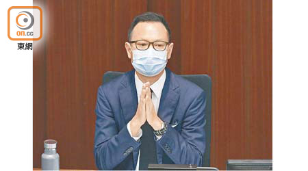 政府點名要求以郭榮鏗為首的議員群組回頭是岸，讓內會選出正、副主席。