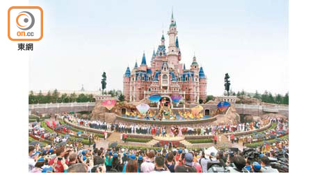 內地疫情緩和，上海迪士尼樂園下周一重開。