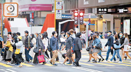 本港連續廿日沒有本地感染個案，街頭人潮復現。