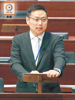 徐英偉形容區議會係遊樂場，但提醒要守規矩先可以玩得開心。