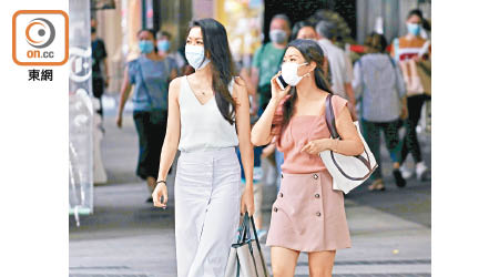 天文台預測本港明日稍後至周二有大驟雨及狂風雷暴。