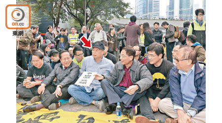 有法律界人士質疑美擬廢除港美引渡條例，是為黎智英（箭嘴示）等人鋪路逃往美國。