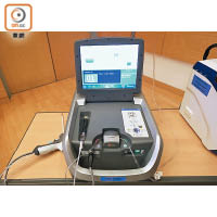 醫療人員可透過儀器以水蒸氣的熱力治療前列腺增生。