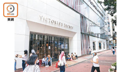 Victoria’s Secret的銅鑼灣旗艦店總面積佔逾五萬平方呎。（張世洋攝）