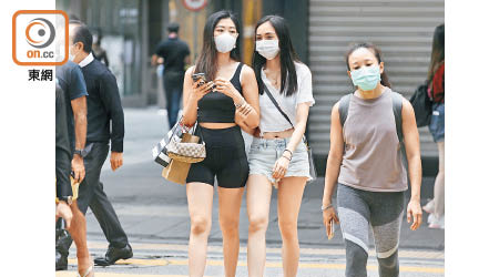 天文台預測隨後幾日大致天晴及酷熱，局部地區有驟雨。（李志湧攝）