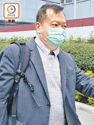 首被告李首穎否認一項拒捕罪。（辛永明攝）